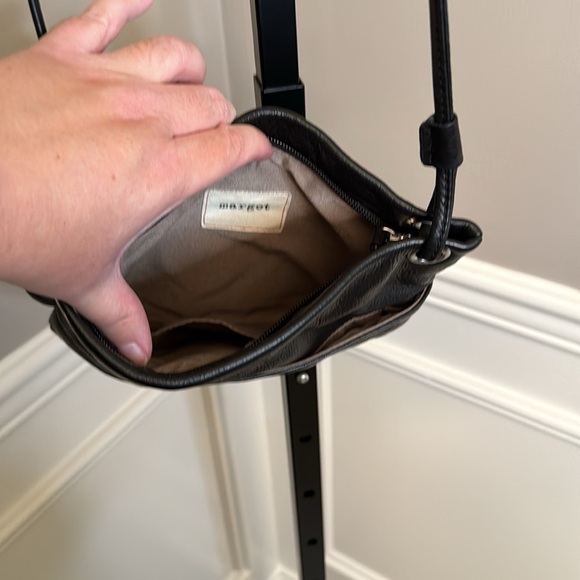 Margot black leather Crossbody with silver hardware - Picture 3 of 7